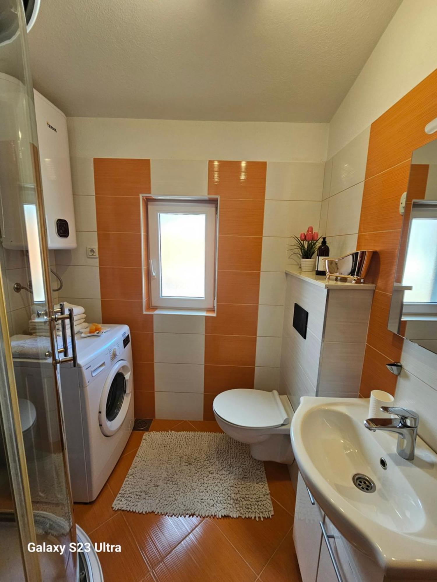Apartmani Dianna Kaštela Екстериор снимка