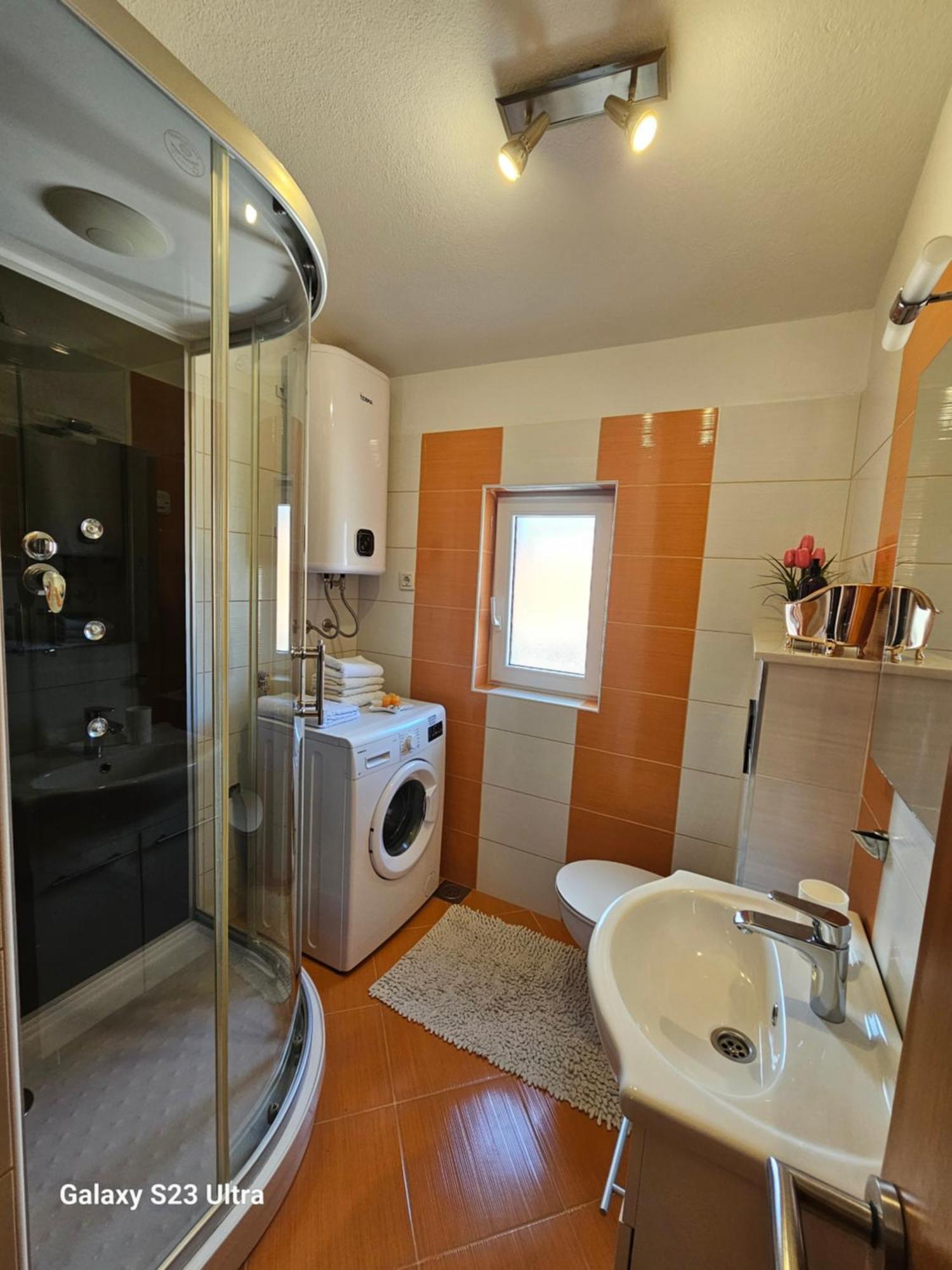 Apartmani Dianna Kaštela Екстериор снимка