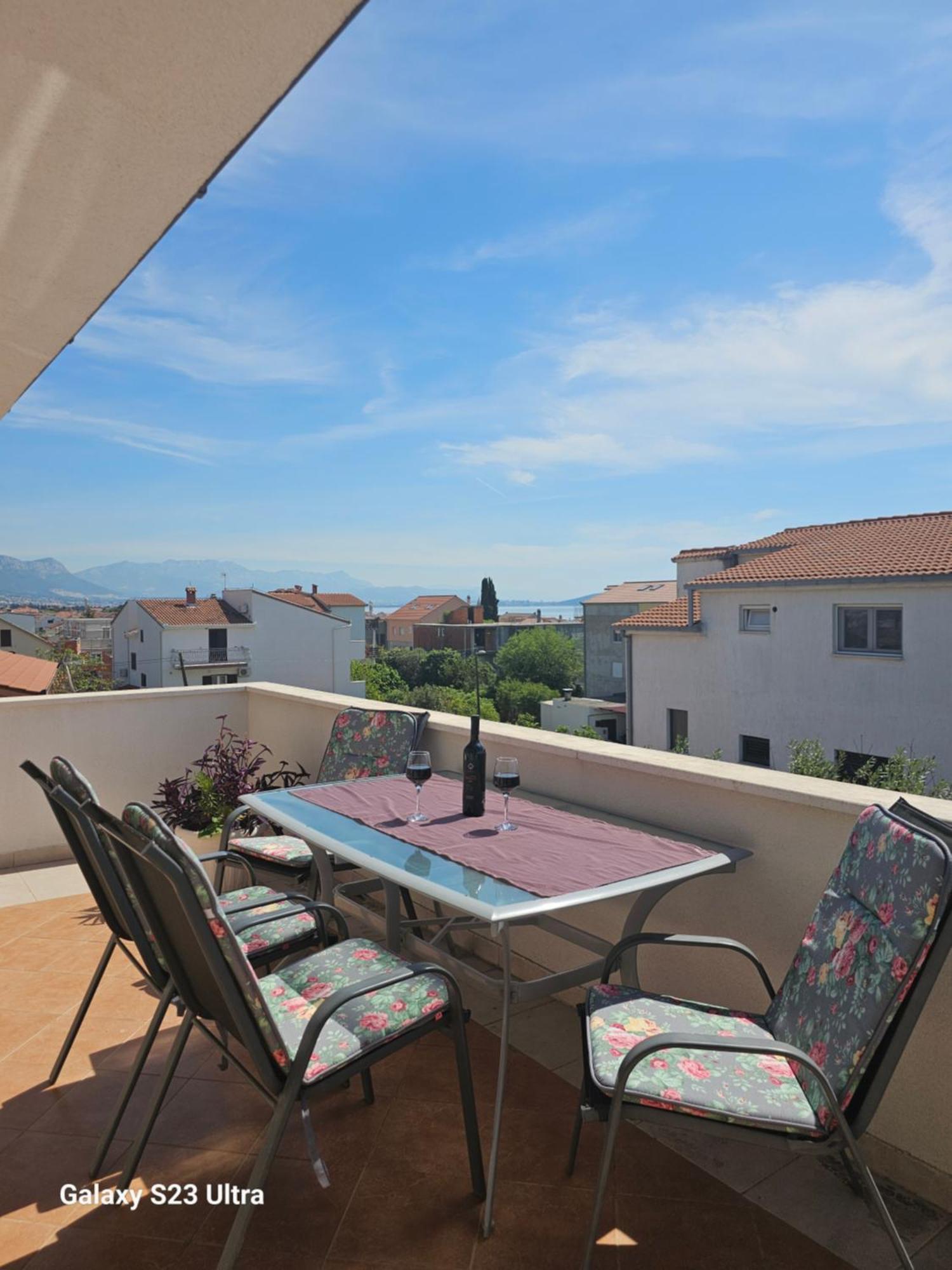 Apartmani Dianna Kaštela Екстериор снимка