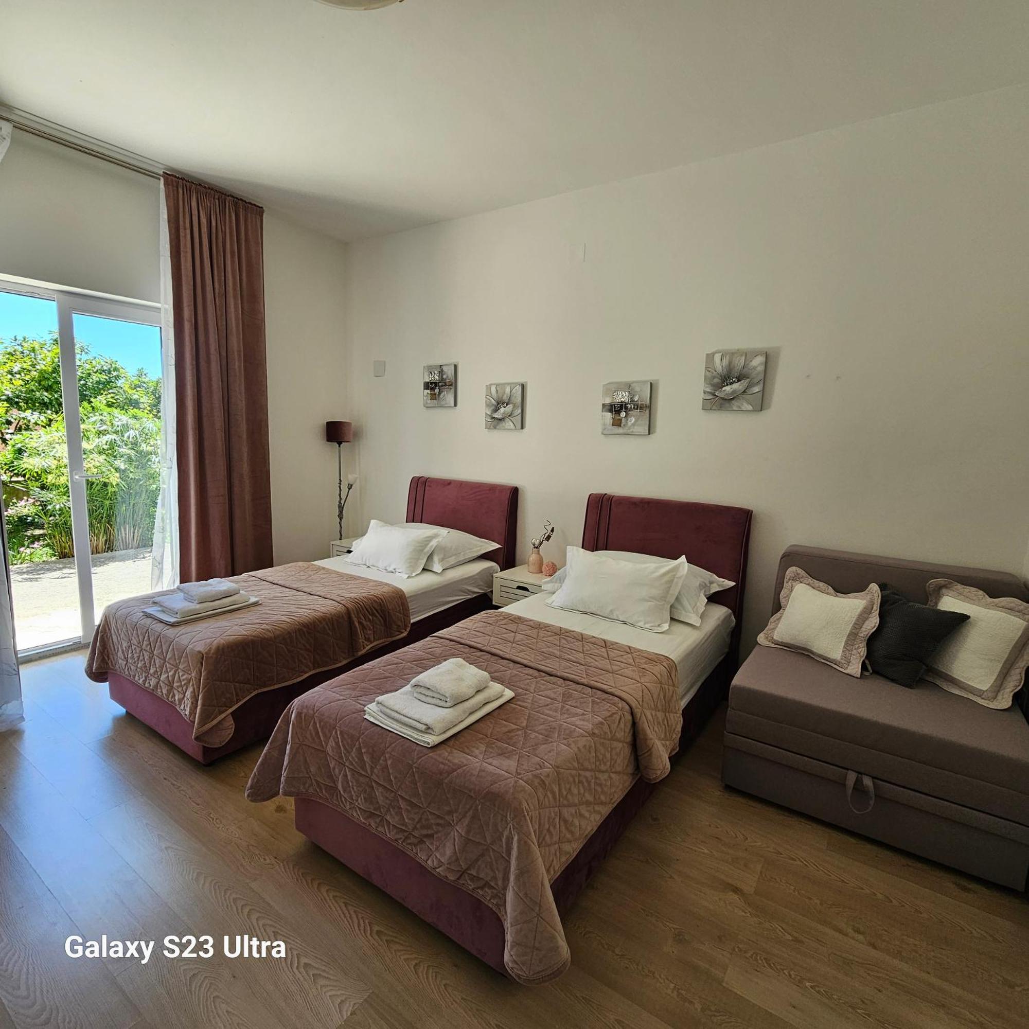 Apartmani Dianna Kaštela Екстериор снимка